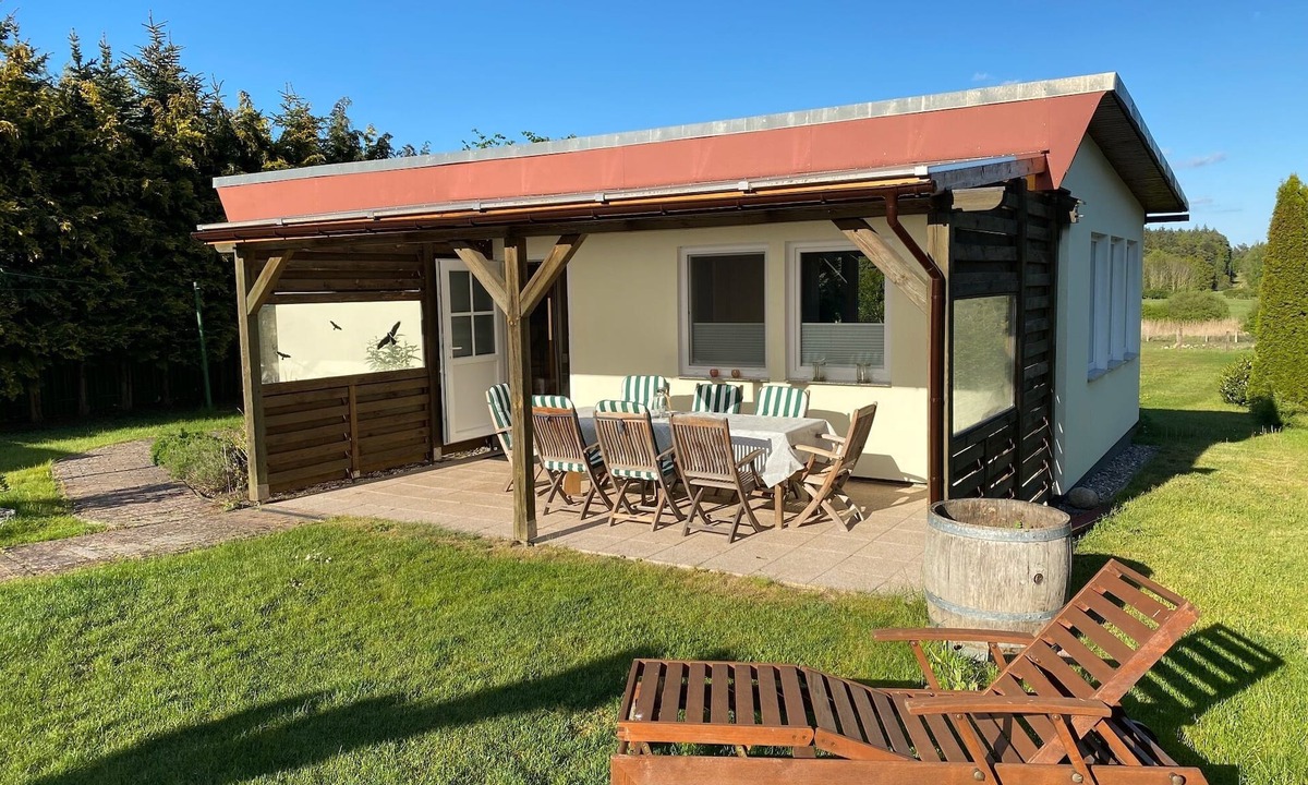 Buddenhagen House | Vacation bungalow in the countryside with direct train connection to the island of Usedom
