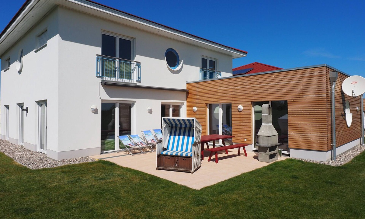Hohen Wieschendorf House | Vacation home for 11 guests with 240m² in Hohen Wieschendorf (147729)