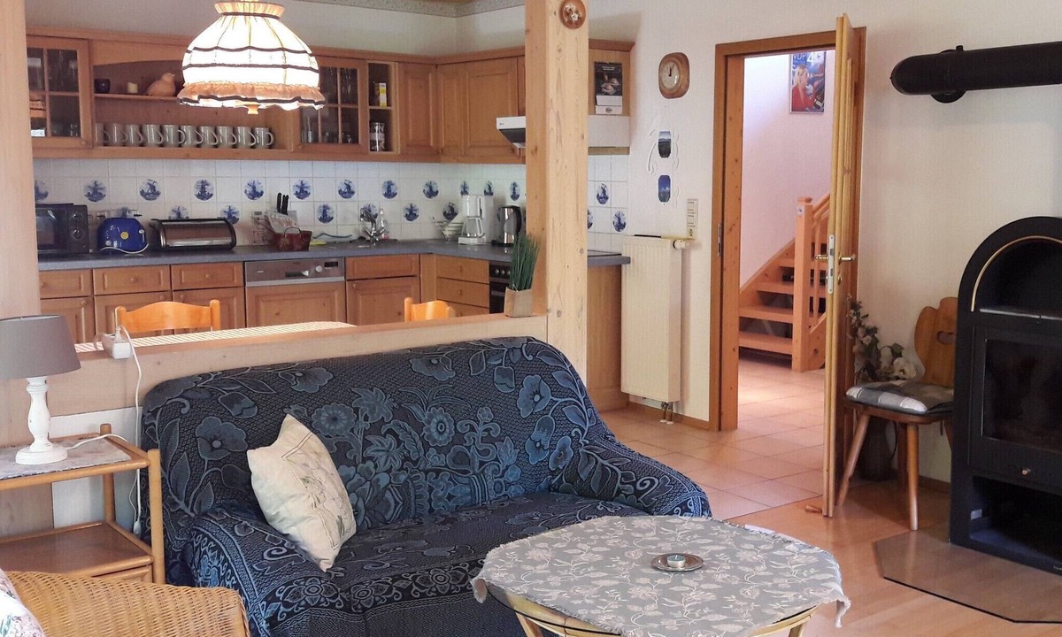 Grassau Apartment | Vacation home 126 sqm, for 2-8 persons, Swedish stove, balcony and large terrace. Garden