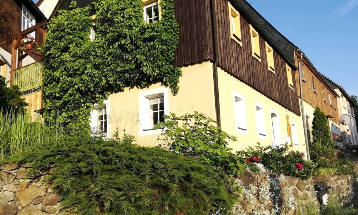 Lauenstein House | Vacation home 3 owls - apartment/flat, bath, WC