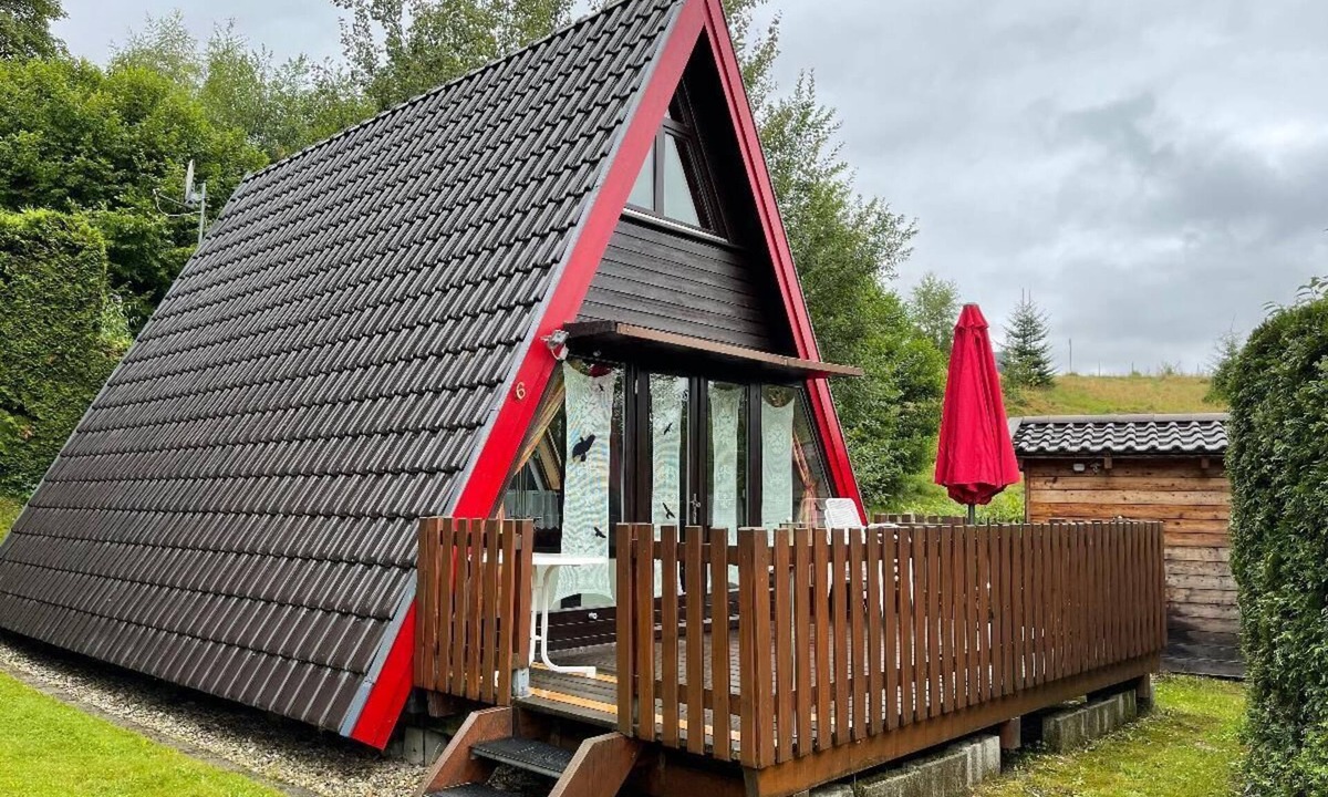 Geyersberg Apartment | Vacation home (53 sqm) for up to 4 people with wooden terrace and charcoal grill
