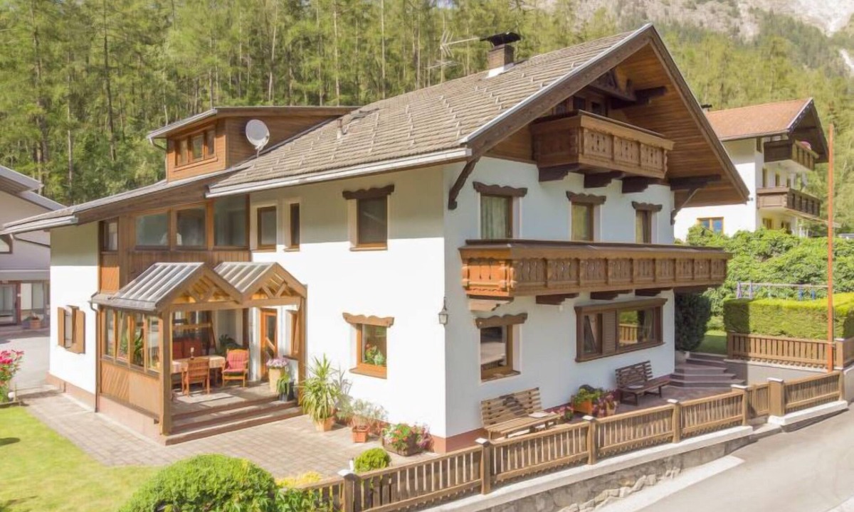 Tumpen House | Vacation home Dialer by Interhome