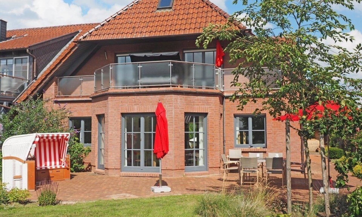 Dobin am See House | Vacation home for 12 guests with 260m² in Flessenow (150096)