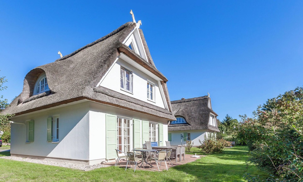 Klein Bollhagen House | Vacation home Nanni Klein Bollhagen - Thatched vacation home with sauna near the Baltic Sea