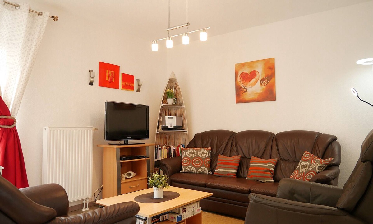 Kaltenhof House | Vacation home "Robby 2" on the island of Poel - only 600 meters from the beach