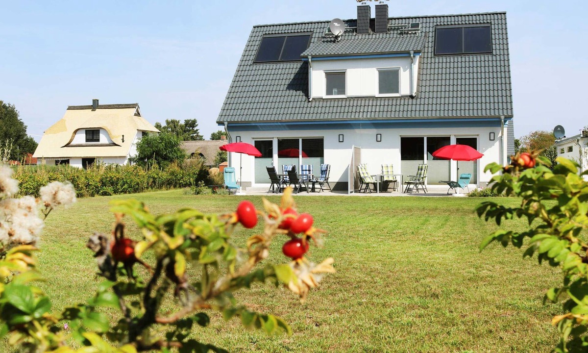 Karlshagen House | Vacation home Wis - Holiday home Wis-2 bedrooms up to max. 5 pers. and 1 baby