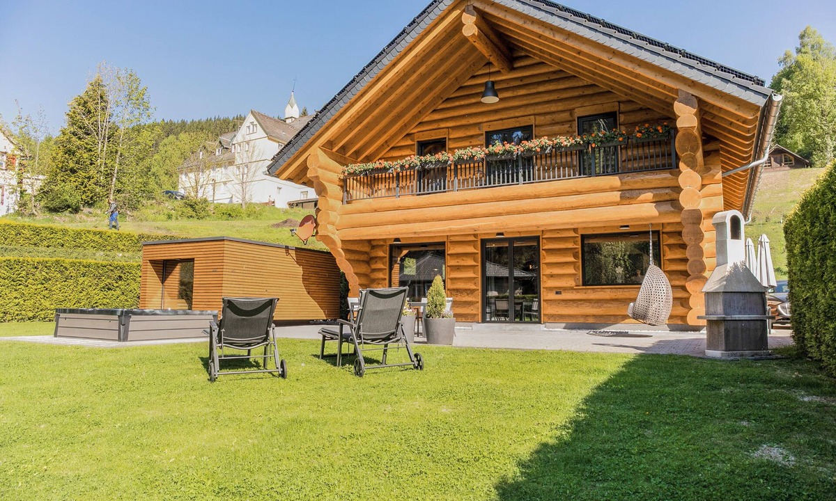 Falkau Ski Chalet | Vacation log cabin Black Forest 2 - Luxury chalet with sauna & whirlpool on the Feldberg