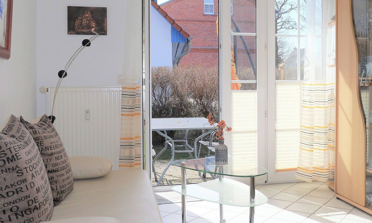 Ostseebad Prerow Apartment | Vacation rental for up to 2 people, quiet location, patio, beach chair, Wi-Fi, pets allowed