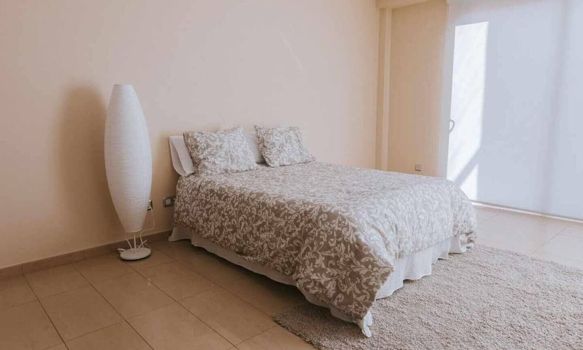 Vegueta Apartment | Vacation 'Urban Paradise 2' with Balcony, Wi-Fi and Air Conditioning
