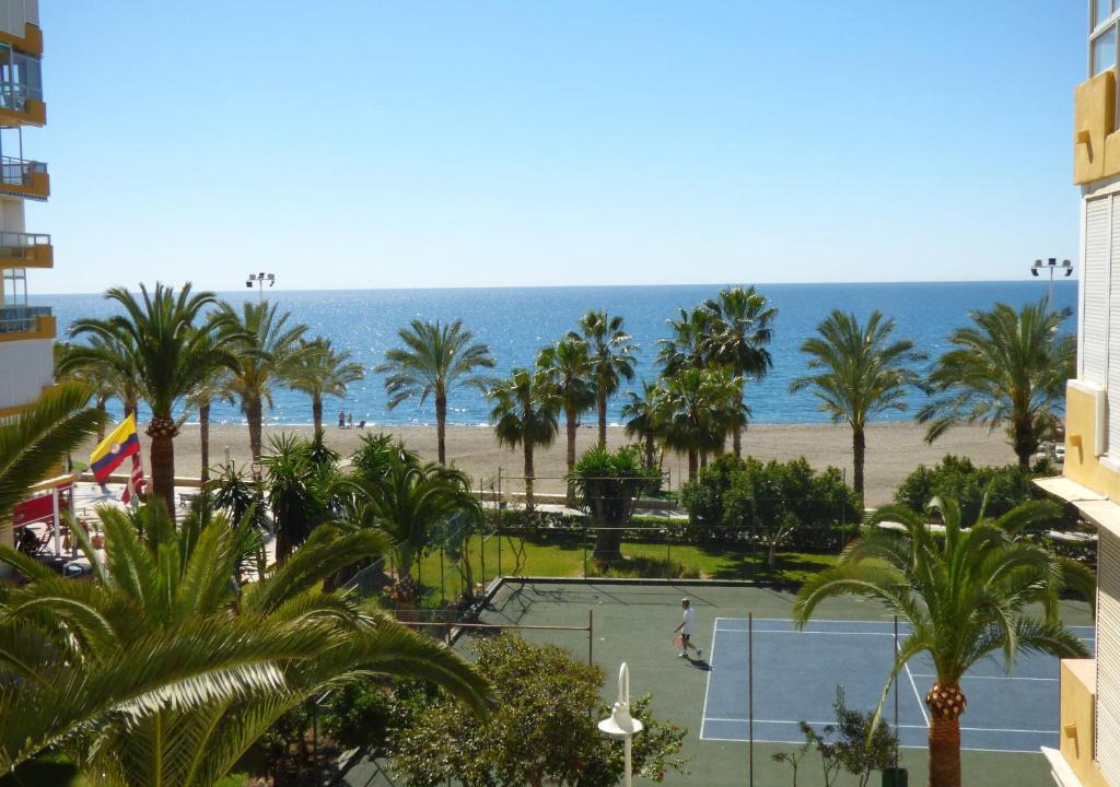Algarrobo Apartment | Valparaiso Apartment 50 mts from Beach, pools, sea views, tenis, terrace