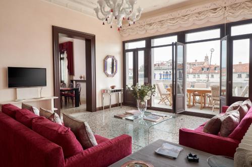 San Polo Apartment | Venice Prestige - Celestina Apartment on the Grand Canal R&R