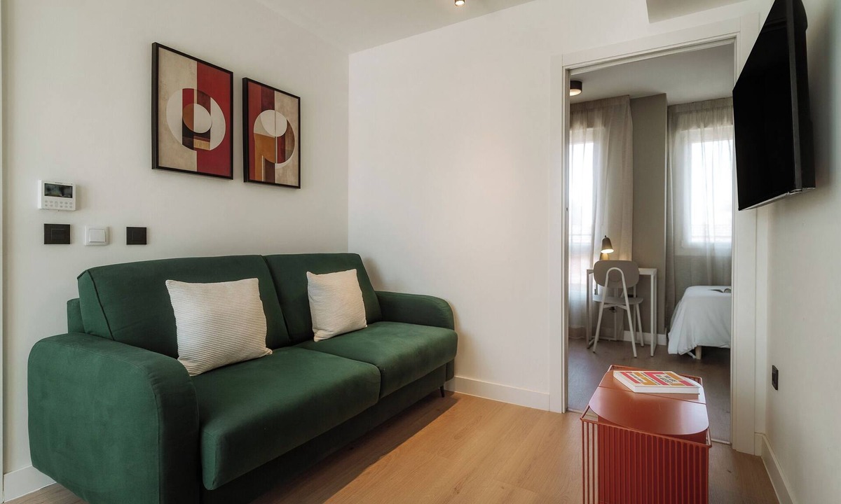 Puente de Vallecas Apartment | Via Monte Apartments by Olala Homes