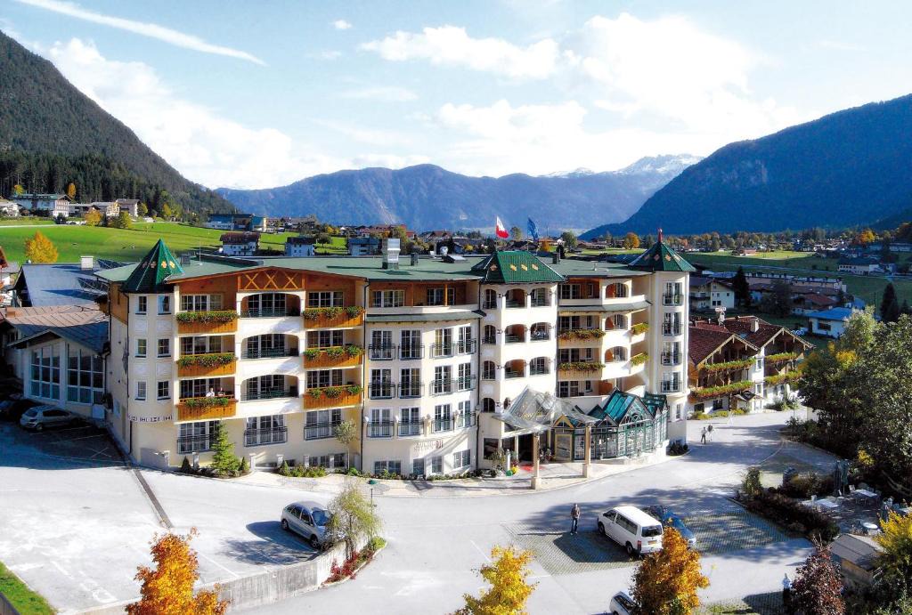 Maurach Hotel | Vier Jahreszeiten Wellnessresort Achensee