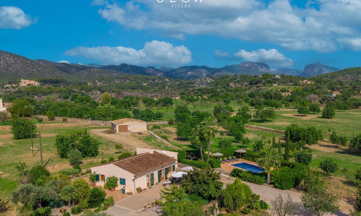 Santa Maria del Cami Villa | Villa Cas Frares with private pool and a big garden in an idyllic location