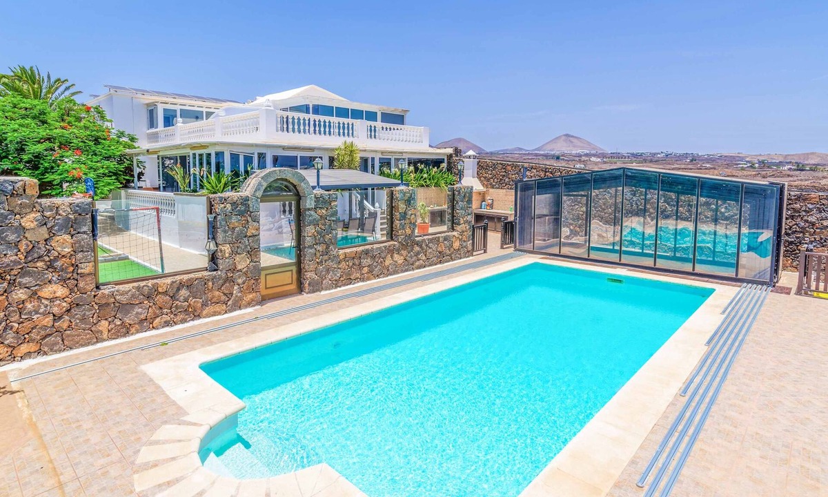 Los Mojones Villa | Villa Cervera - Four Bedroom Villa, Sleeps 8