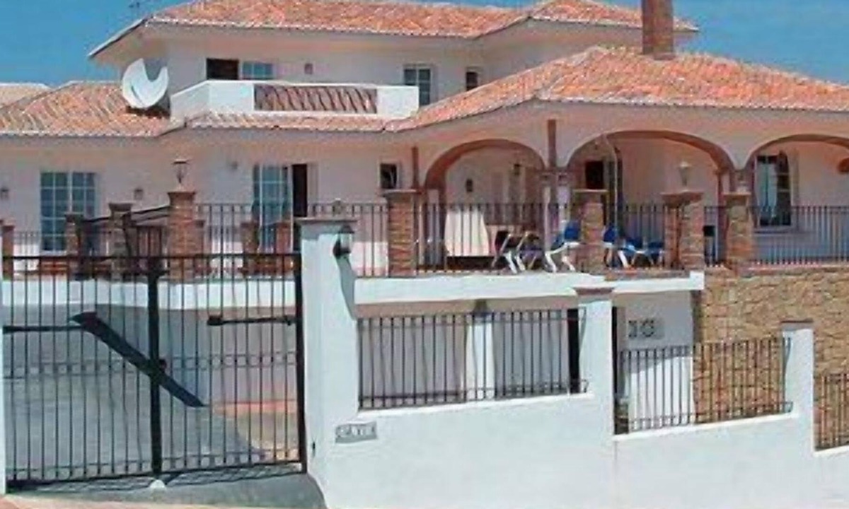 Mijas Pueblo Villa | Villa Galvia With Private HEATED Pool, On LA CALA Golf Course