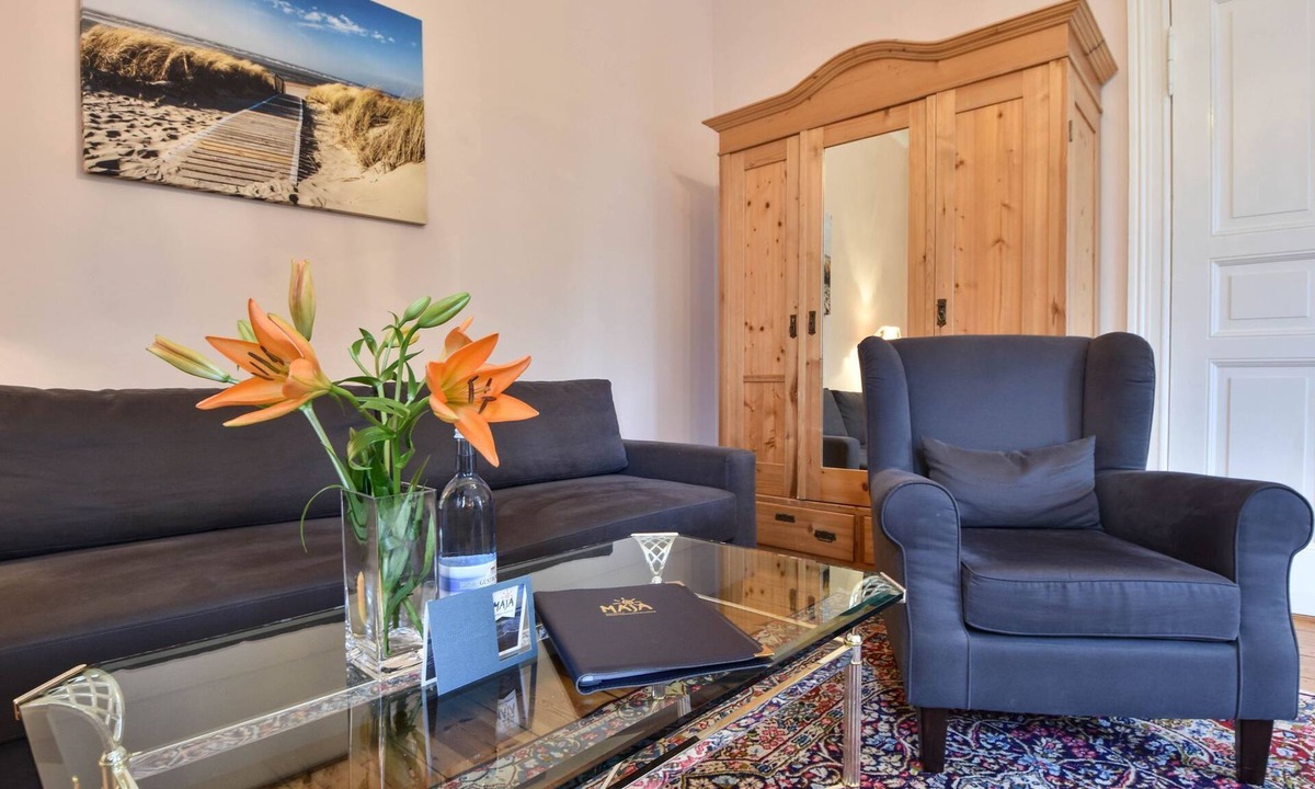 Ahlbeck Apartment | Villa Magdalena 01 - classic spa architecture - very close to the beach