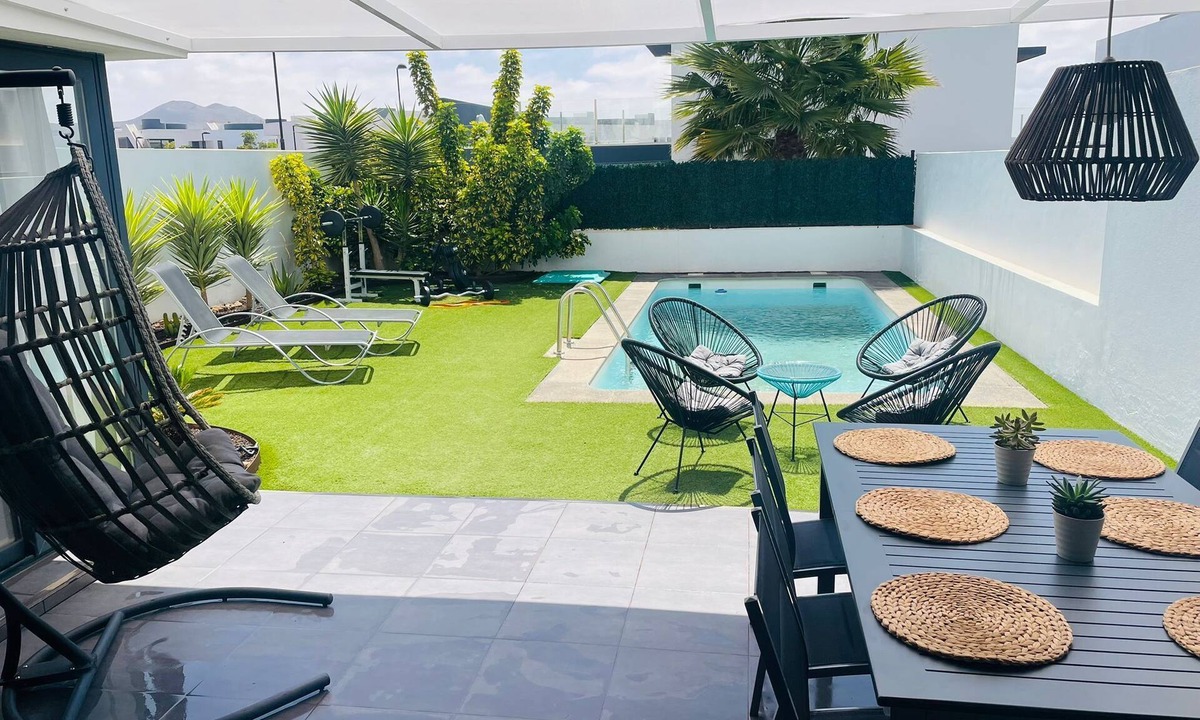 Villaverde House | Villa Neo - Private pool - 8 minutes from Corralejo, mini Gym!