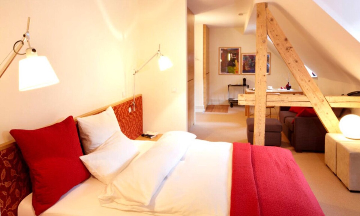 Pforzheim Apartment | Villa Trautz - Studios with queen-size bed