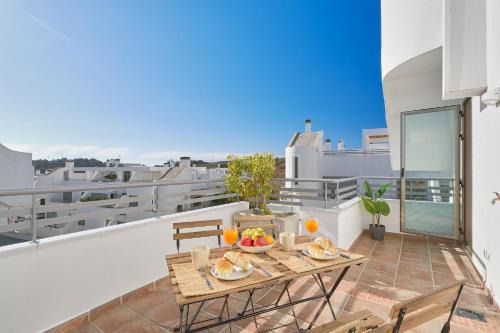 Mijas Apartment | Vitania I Resort Penthouse with Jacuzzi