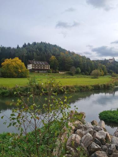 Waischenfeld Hotel | Waldpension Rabeneck