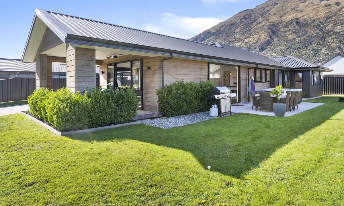 Lower Shotover House | Wanderlust - Queenstown Holiday Home