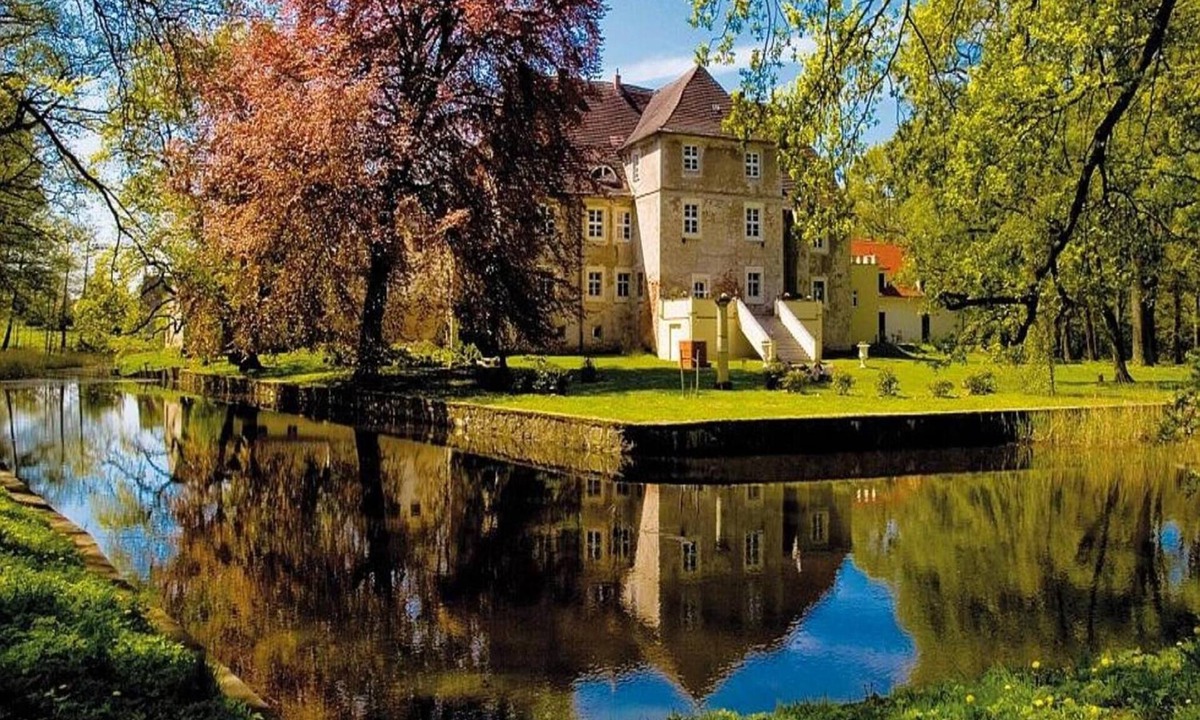Mellenthin Hotel | Wasserschloss Mellenthin