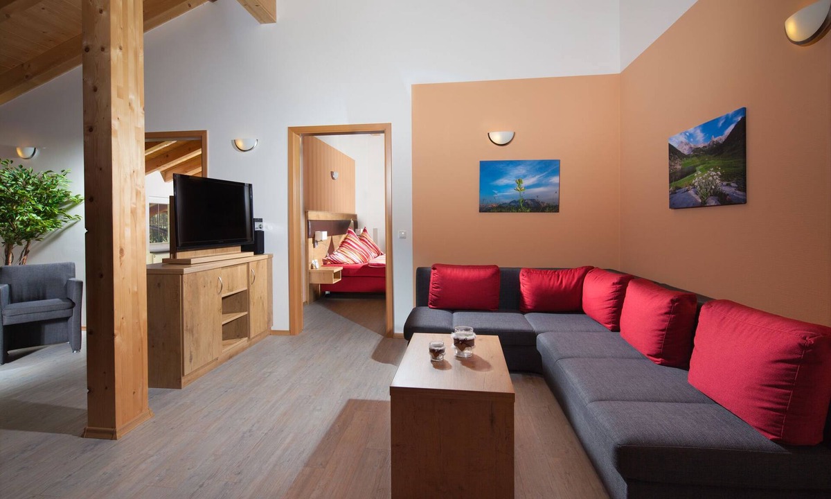 Bischofswiesen Apartment | Watzmann, 2-4 Pers., 120 m², 2 Schlafzimmer, Wohnzimmer, Kochnische, Badewanne, Dusche und WC, Balkon