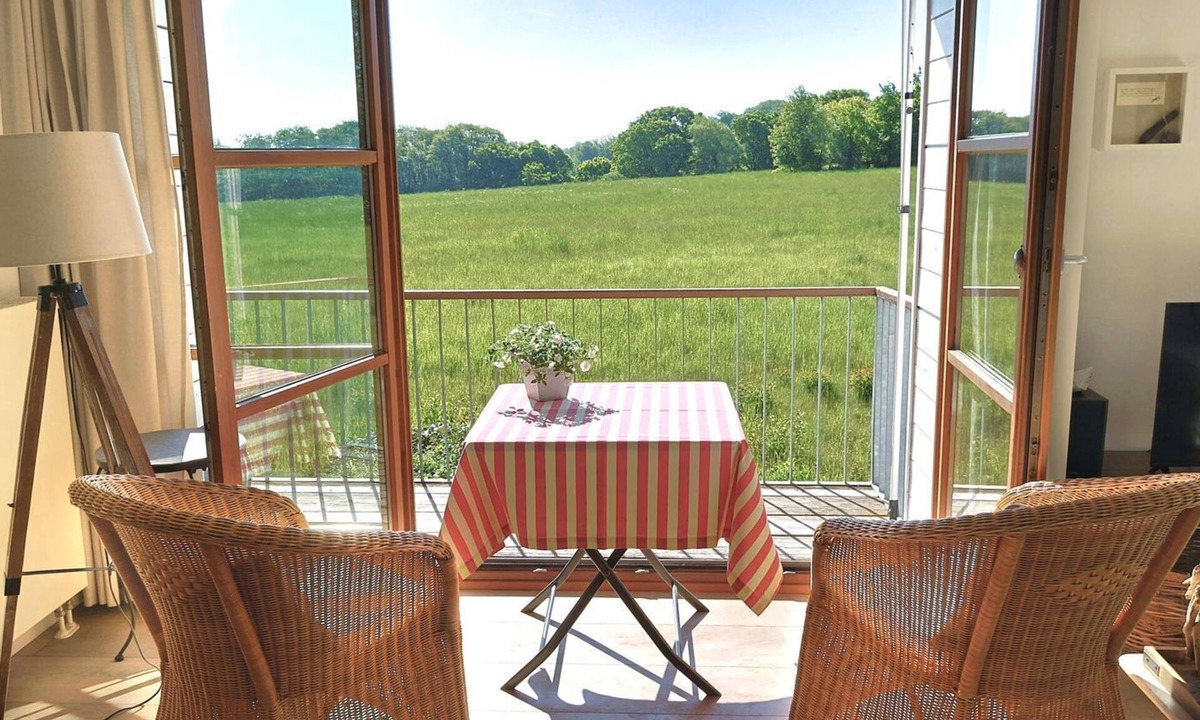 Wittenbeck Apartment | Willkommen in der Ferienwohnung Sonnenblick in Wittenbeck - Wohnanlage "Am Grün"