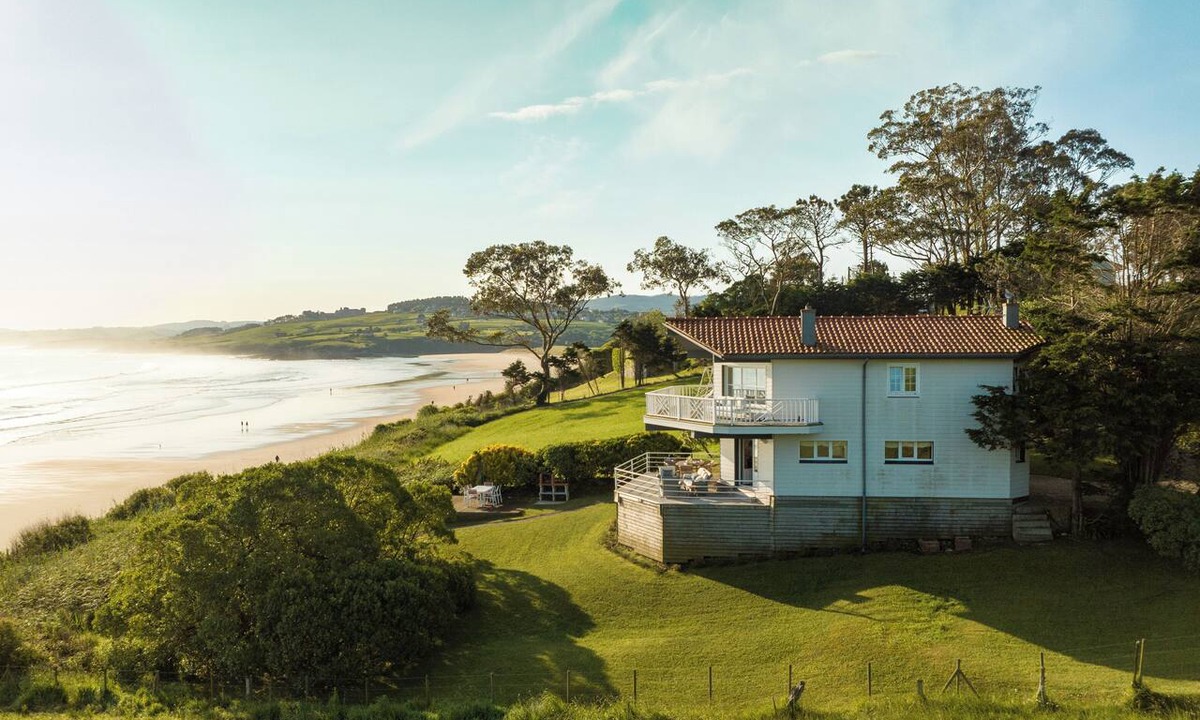 San Vicente de la Barquera House | Wishome—Dream Home on Oyambre Beach, Comillas