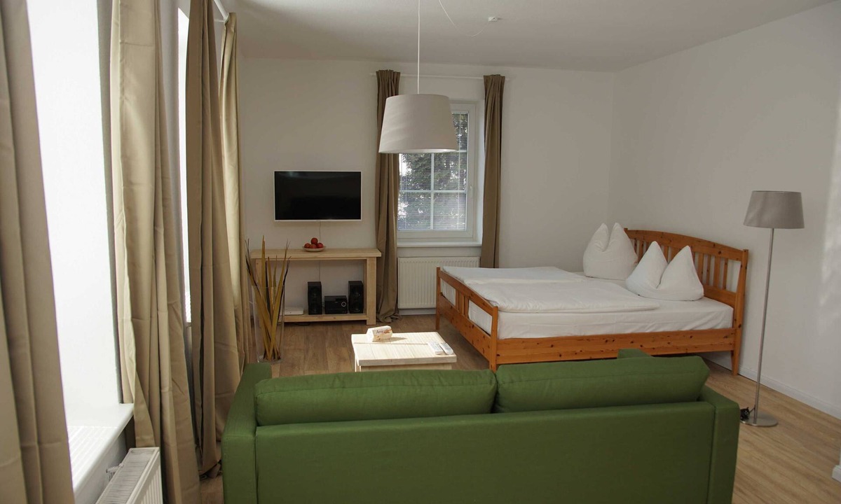 Sassnitz Villa | Wissower Bach 1 room - apartment on the ground - Villa Rosalie