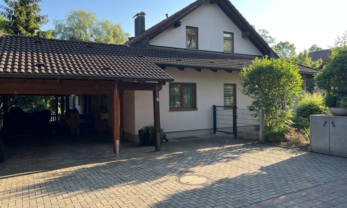 Stockdorf Apartment | Wohnen im Grünen am Stadtrand von München