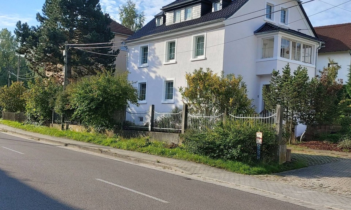 Hanichen Apartment | Wohnung in Hänichen mit Garten by Interhome