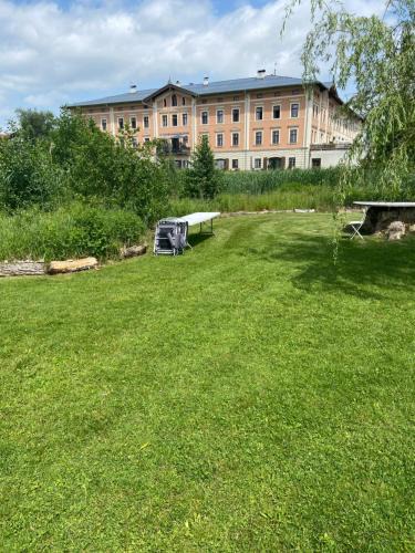 Obing Apartment | Wohnung mit Garagenplatz am Obinger See