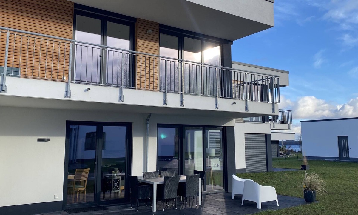 Schwerin Apartment | Wohnung Seebrise Komfort - Ferienwohnung mit Terrasse und Garten