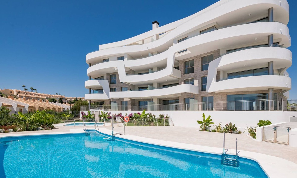 Las Lagunas Apartment | Wonderful sea views, super modern building with swimming pool and gym.