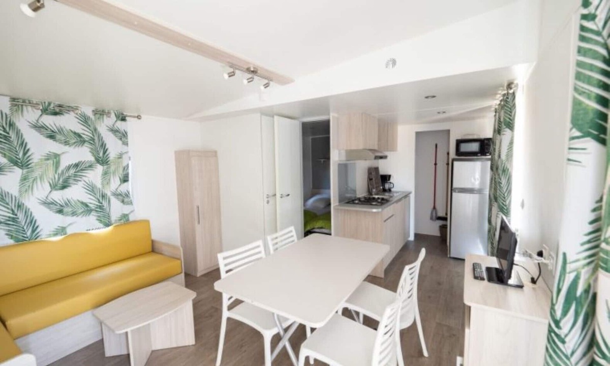 Calig House | - Wood Mobile Home 1