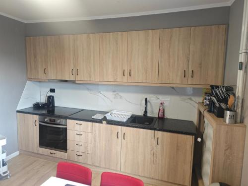 Geilenkirchen Apartment | Work and Stay 3 Schlafzimmer 8 Betten 1 Küche 1 Badezimmer 150qm