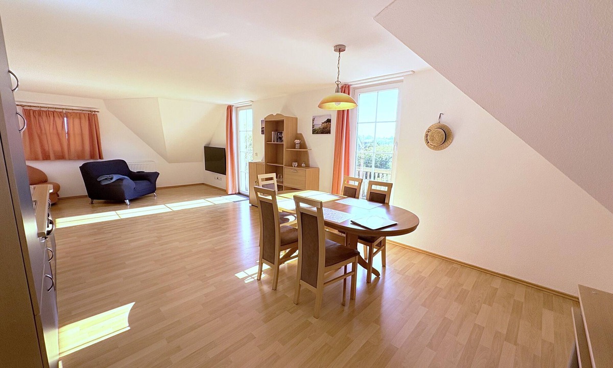 Alt Reddevitz Apartment | Your vacation on Rügen: Vacation apartment with 2 bedrooms, WLAN & parking space