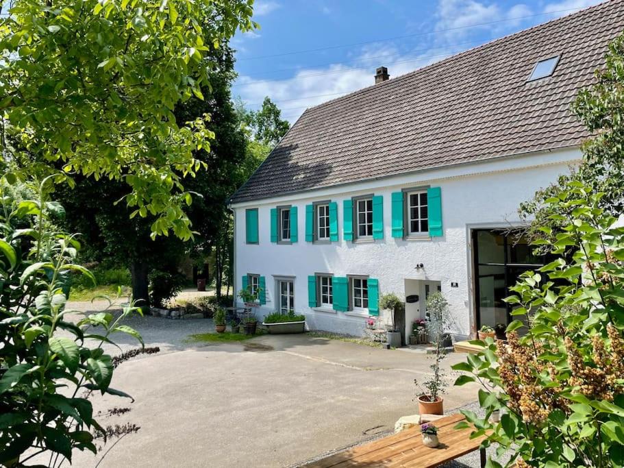 Engen House | Zauberhafte Ferienscheune im Hofgut Alte Ölmühle