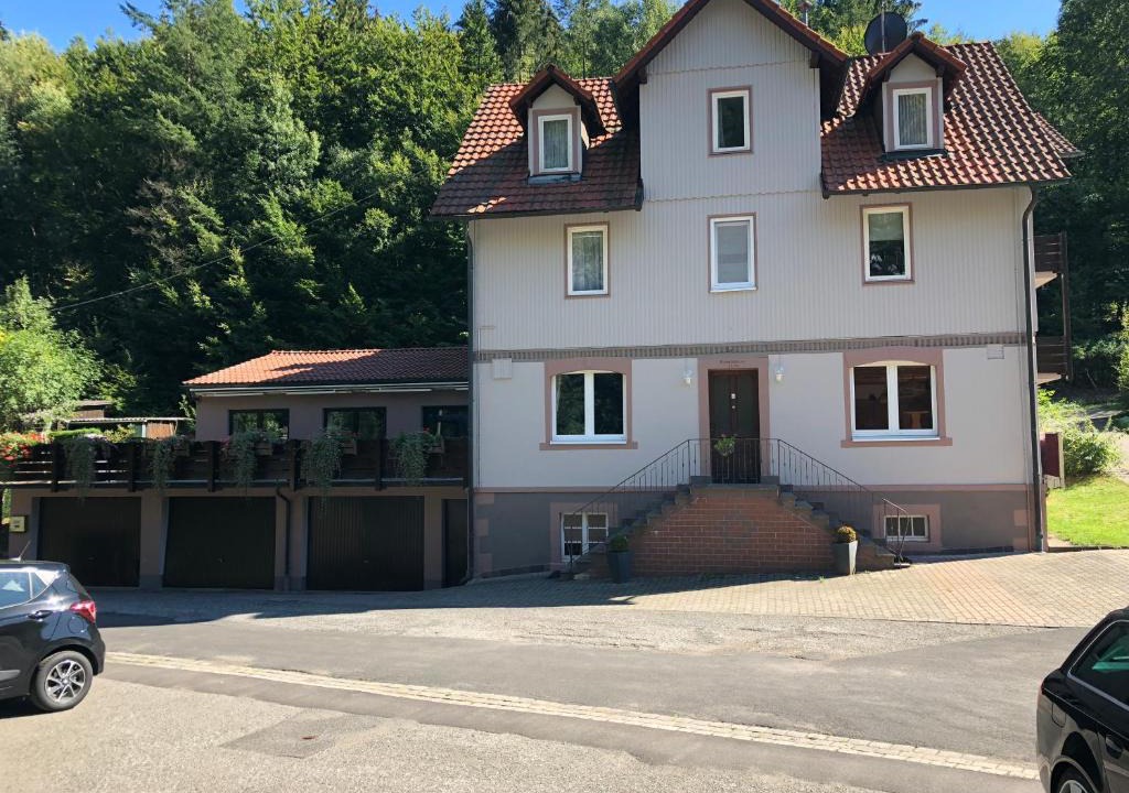 Rengersbrunn House | Zum waldfrieden