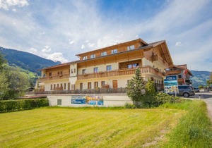 100 m² Apartment ∙ 3 bedrooms ∙ 12 guests
