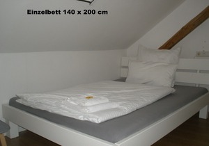 2-room apartment, 23 m², quiet location, close to the center, Ferienwohnungen Flora