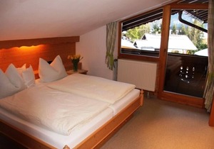 (3) Zwei-Raum-Ferienwohnung 55qm, Dusche/WC, 2 Extra-Schlafzimmer, Küche, Terrasse/Balkon