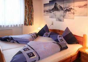 322 m² Apartment ∙ 10 bedrooms ∙ 25 guests