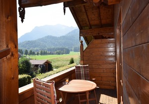 5. Fewo Hochgern, 37 qm, 1- 3 Pers., 1 Schlafzimmer, 1 Wohnschlafraum, Süd-Balkon