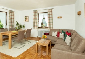 5-star vacation apartment with balcony and view of the Chiemgau mountains