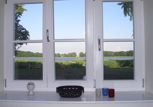 Apartment 1 in Gut Grubnow directly on the water on Rügen