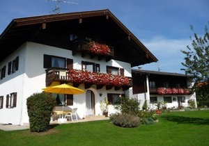 Apartment 2 with 2 bedrooms and south-facing balcony