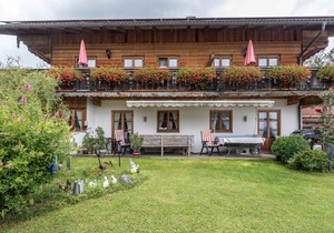 Apartment 'Edelweiß' with Mountain View, Balcony & Wi-Fi
